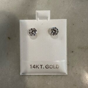 14KT Gold Stud Earrings